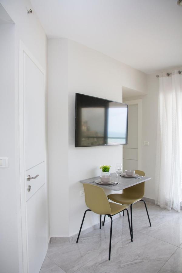 Apartments4You Leonardo 11 Bat Yam Extérieur photo