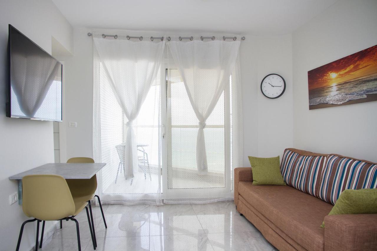 Apartments4You Leonardo 11 Bat Yam Extérieur photo