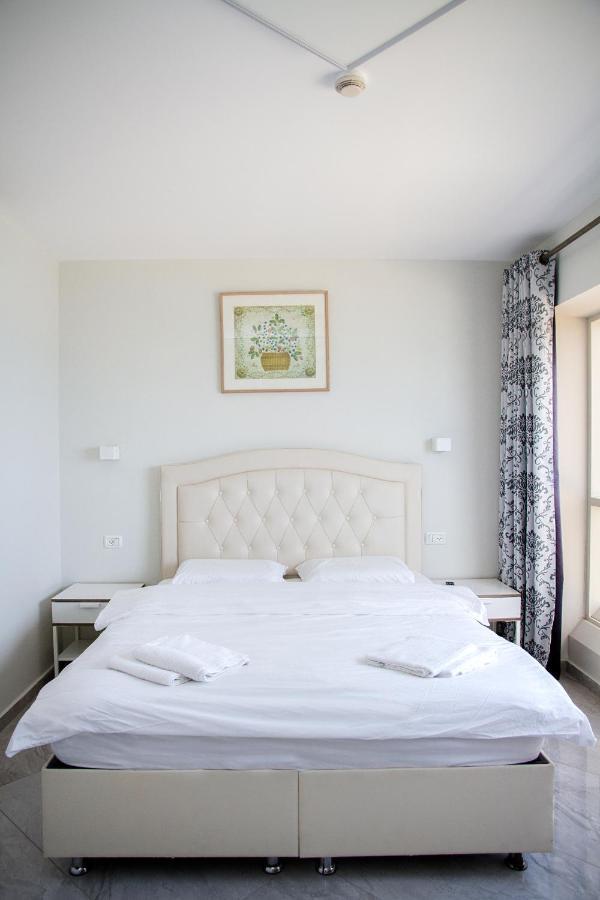 Apartments4You Leonardo 11 Bat Yam Extérieur photo